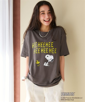 【PEANUTS/ピーナッツ】スヌーピー/SNOOPYヴィンテージ風カスレプリント半袖Tシャツ(グレー-M)