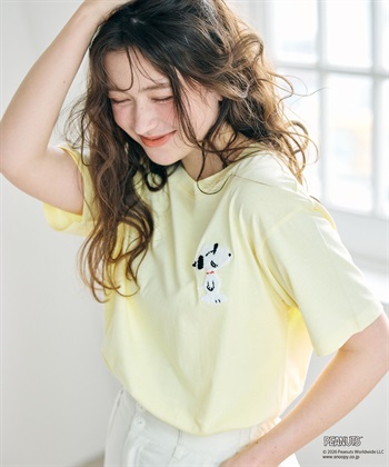 【PEANUTS/ピーナッツ】SNOOPY/スヌーピーワンポイントサガラ刺繍半袖Tシャツ(イエロー-M)